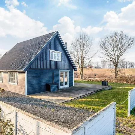 16 Person In Aabenraa-by Traum *