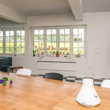 16 Person In Aabenraa-by Traum * Aabenraa